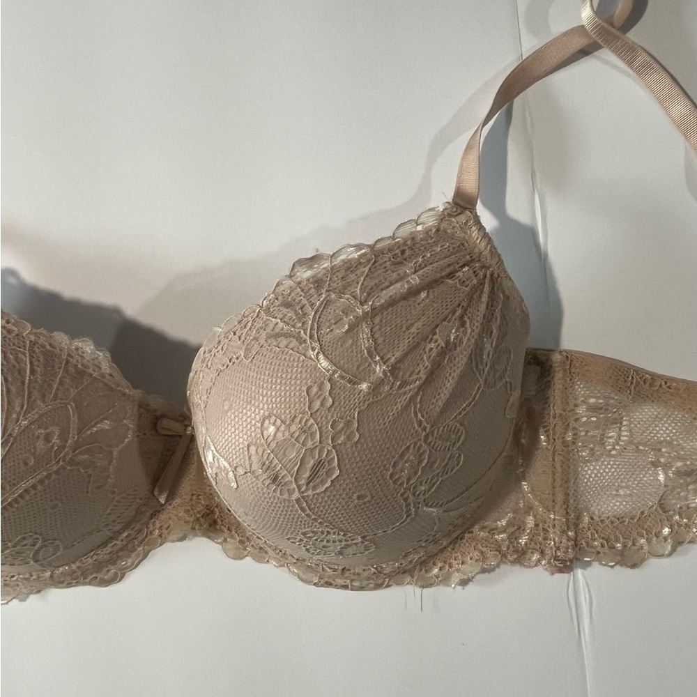 Classic Lace Push-Up Bra in Nude - Picture 3 of 5